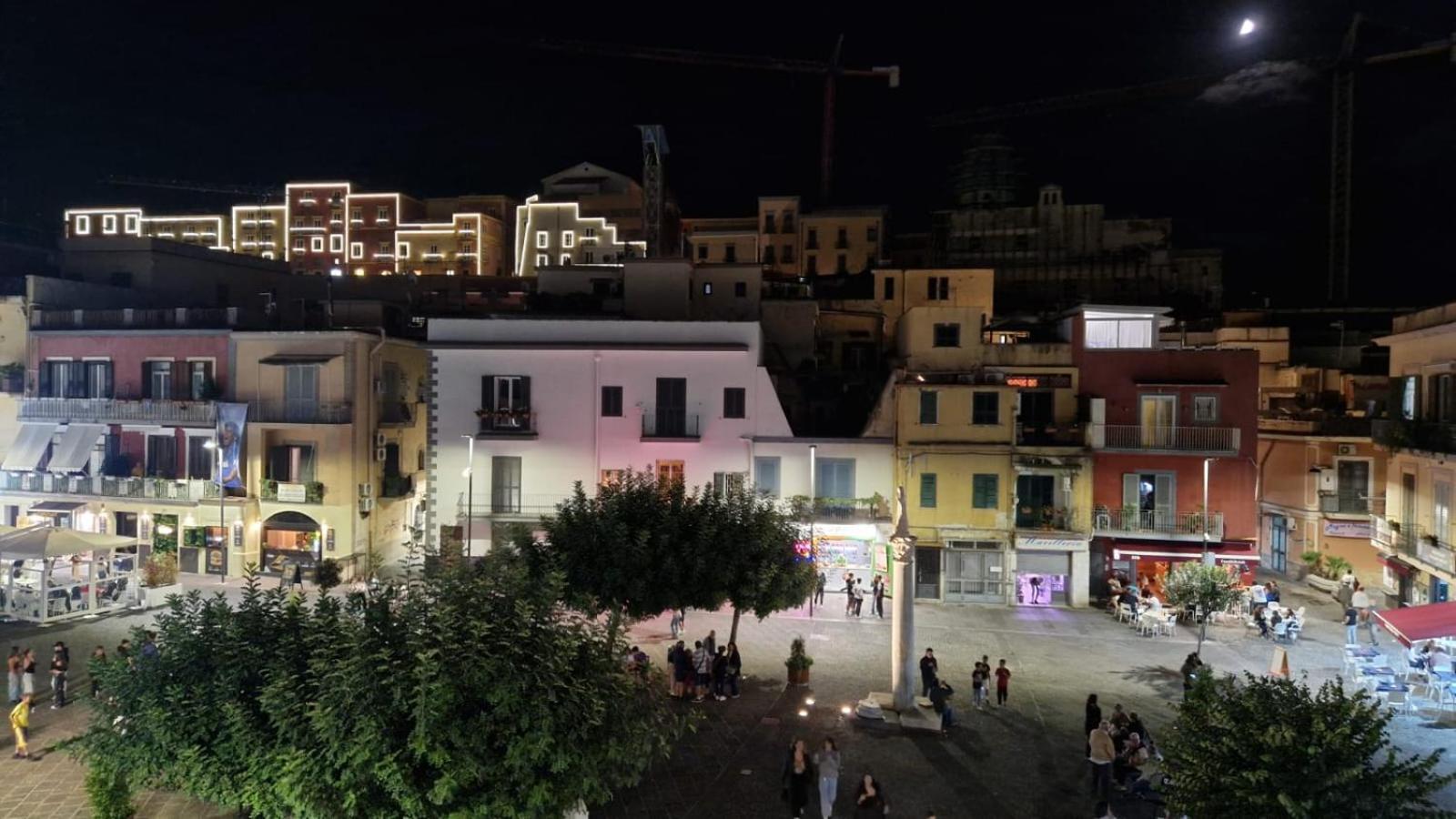 Centro Storico Bed E Breakfast Bed & Breakfast Pozzuoli Eksteriør bilde